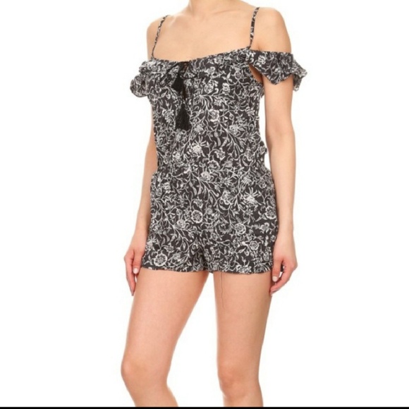 Women's cold shoulder romper - Picture 2 of 6